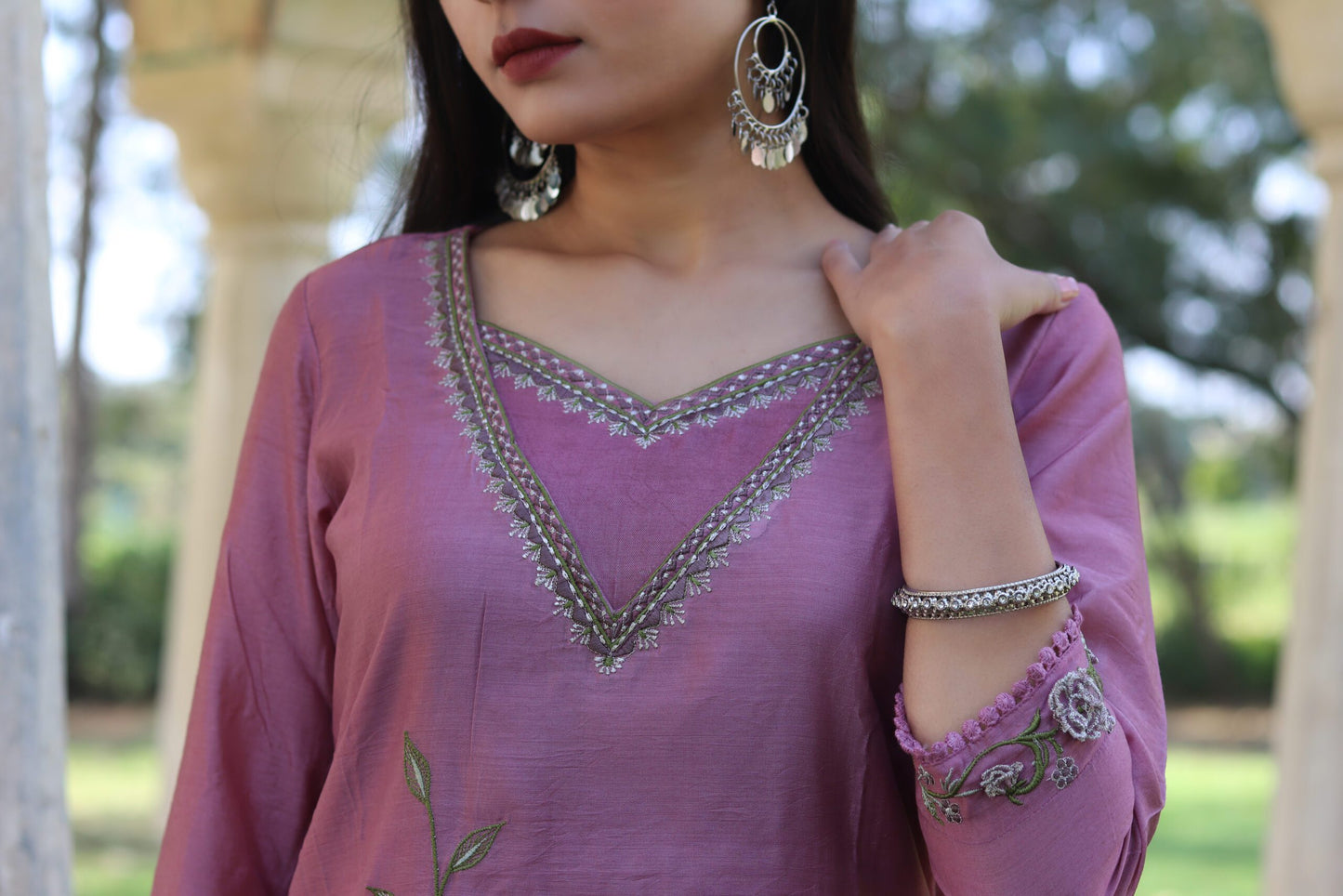 MAUVE EMBROIDERED KURTI WITH HANDPAINTED SHARARA